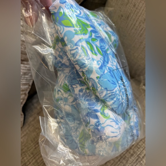 Lilly Pulitzer GWP splash Bunny New💖 - Picture 6 of 14